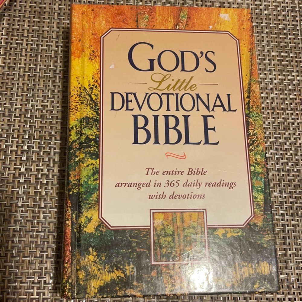 BIBLE THE NEW KING JAMES VERSION